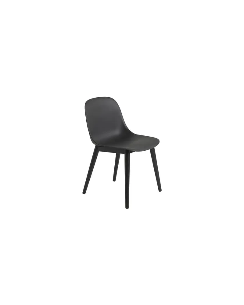 Muuto Stuhl Fiber - Schwarz - Recycelter Kunststoff - Designer Iskos-Berlin 