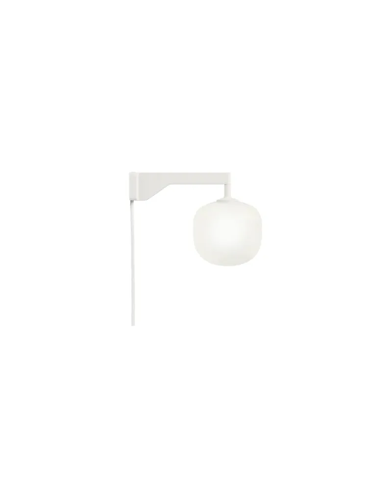 Muuto Wandleuchte mit Stromkabel Rime - Weiß - mundgeblasenes Glas - Designer Taf Architects 