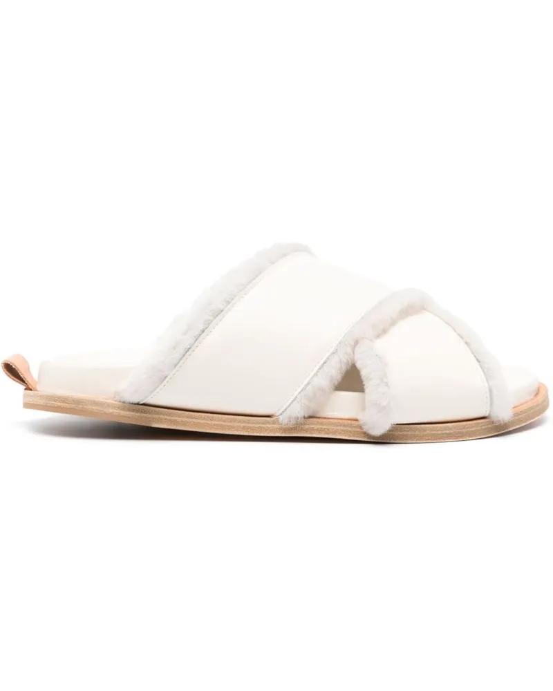 forte_forte Shierling- und Leder-Sandalen mit Kreuzriemen 10829myshoes Weiß