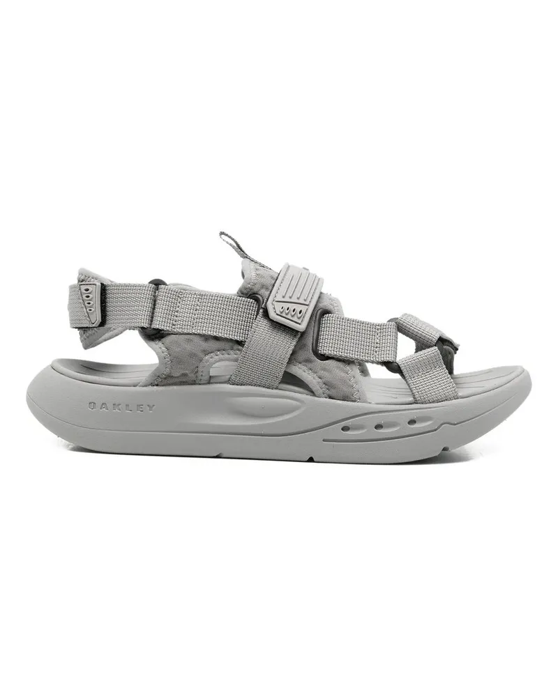 Oakley Studio Sandal Grau