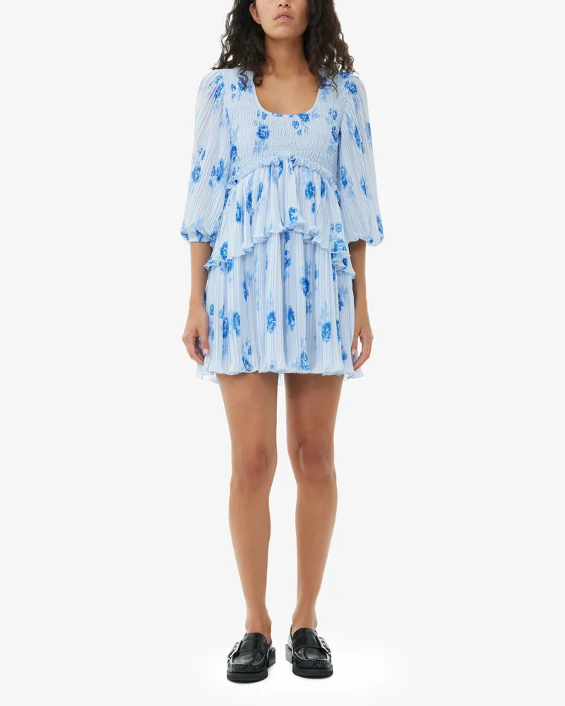 Ganni Plissiertes Georgette-Minikleid in Blau mit Volants, gesmoktem Oberteil und floralem Print - Größe Blau