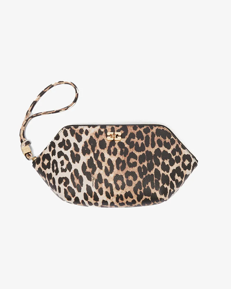 Ganni Genarbte Bou-Kosmetiktasche mit Leopardenmuster braun 