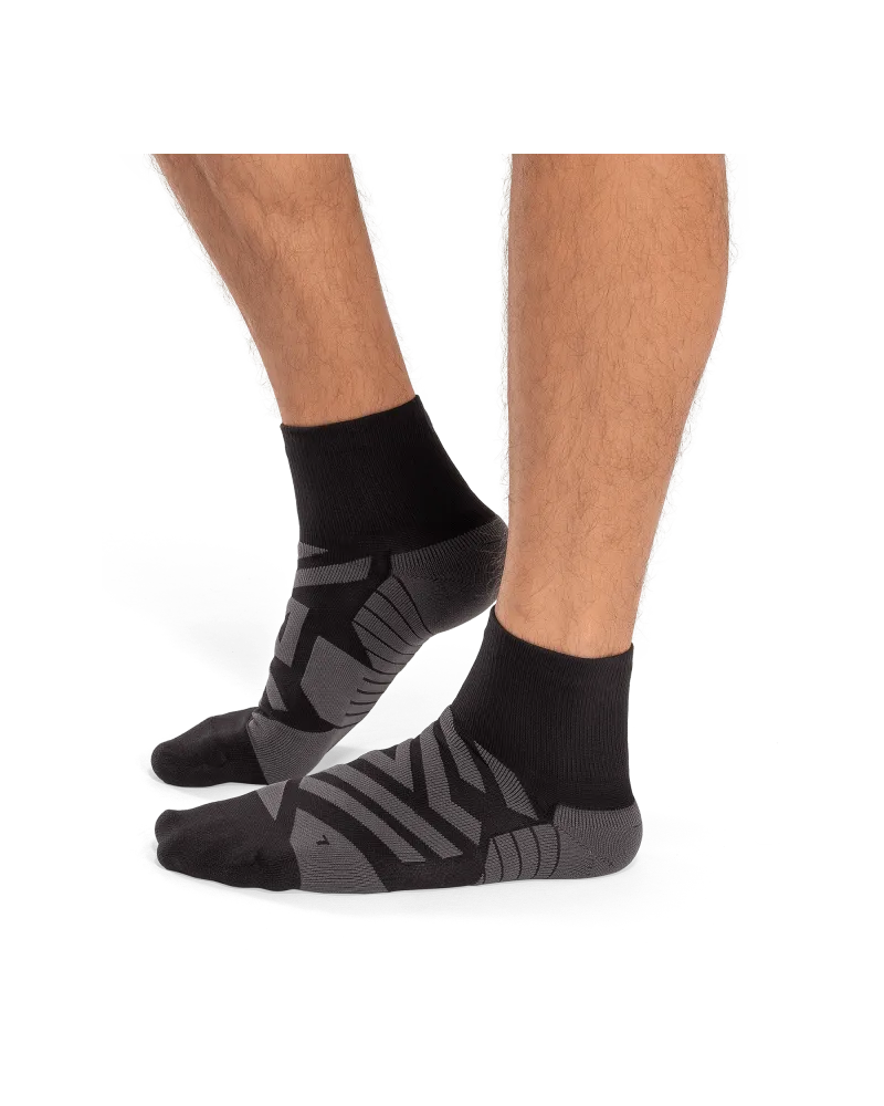 ON Performance Mid Sock Black