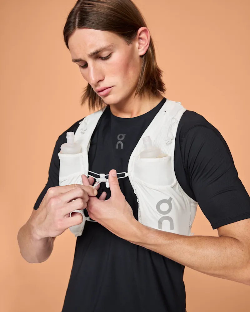 ON Ultra Vest 10L White