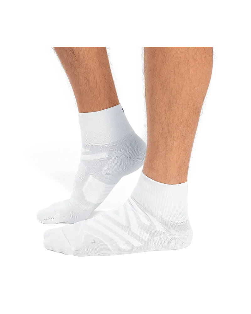 ON Performance Mid Sock White