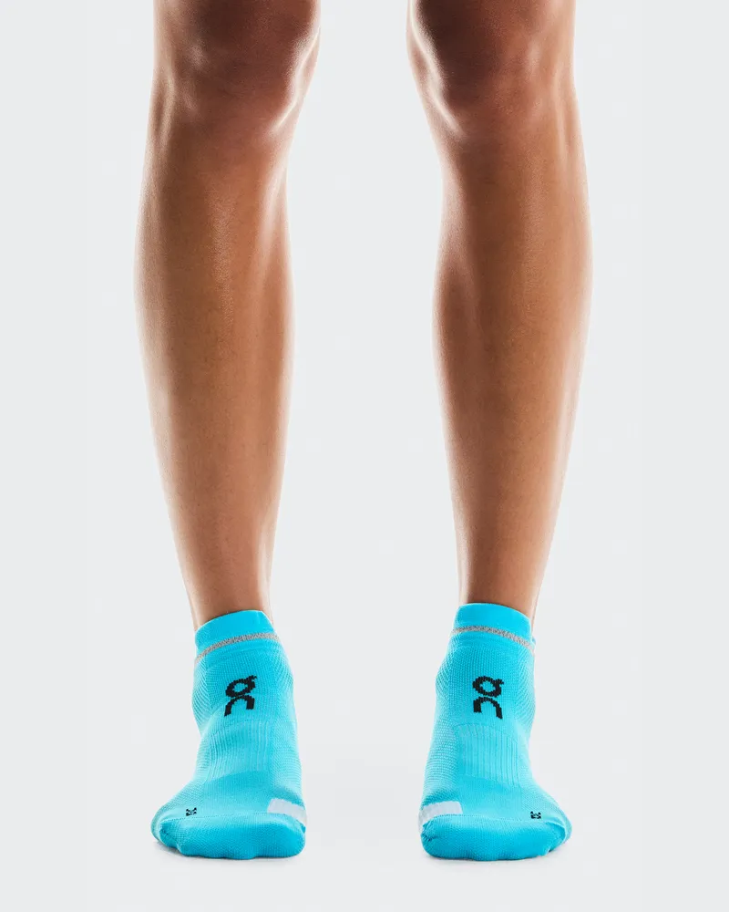 ON Performance Run Sock Low Blue