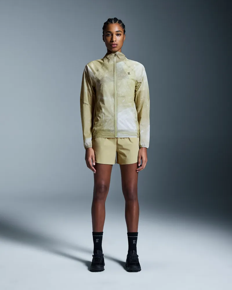 ON Ultra Jacket Beige