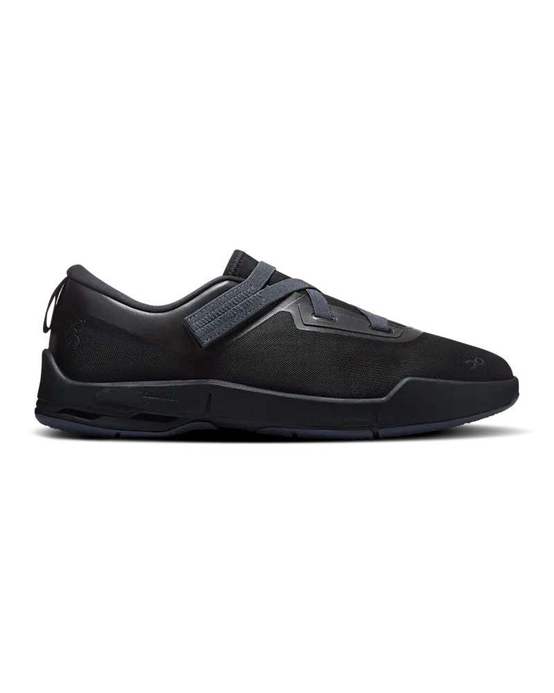 ON Cloudnova Mo Black