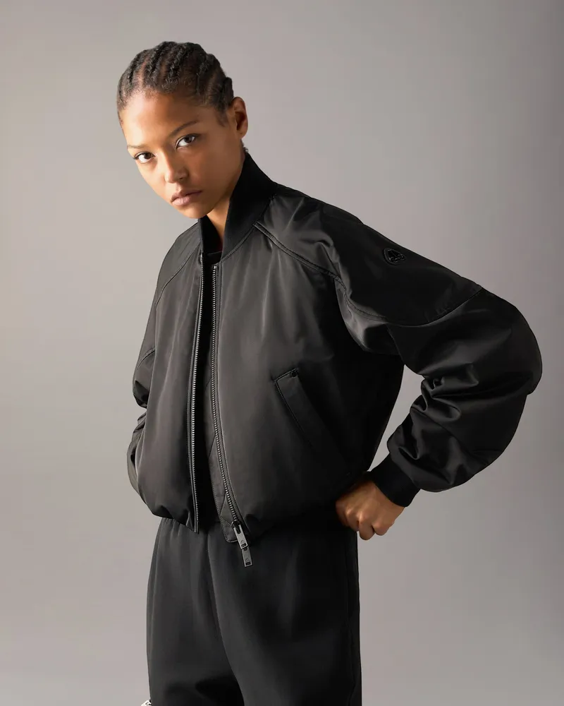 Moose Knuckles Drift Bomberjacke Aus Satin Für Damen Schwarz