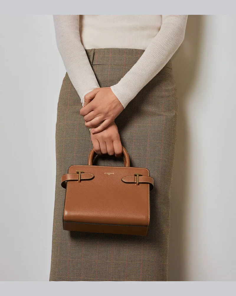 Le Tanneur Kleine Handtasche Emilie aus genarbtem Leder mit Trageriemen Brown