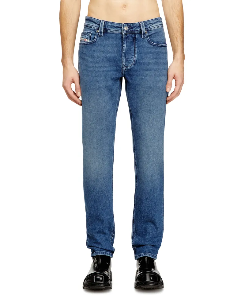Diesel Regular Jeans Low Waist 1986 Larkee-Beex, Mittelblau, Knopfverschluss Blau