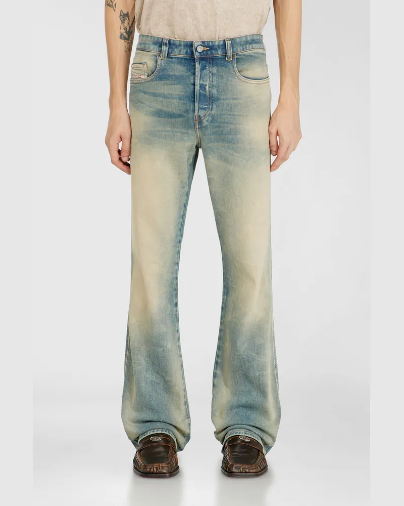 Diesel Bootcut Jeans Regular Waist 1998 D-Buck, Mittelblau, Knopfverschluss Blau