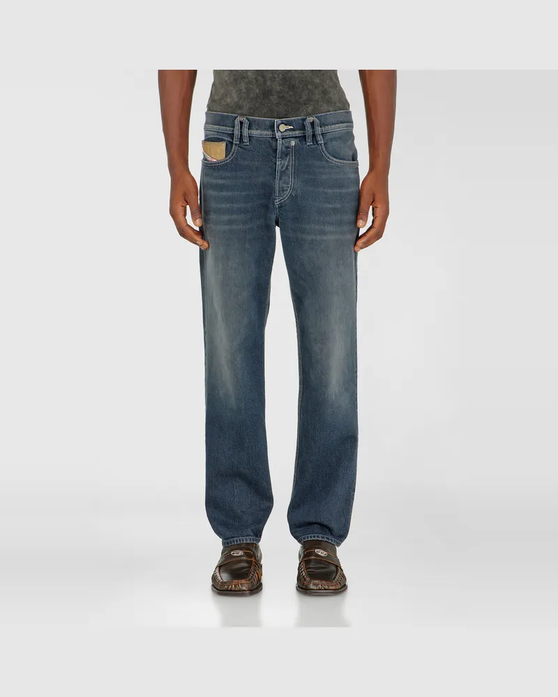 Diesel Regular Jeans Regular Waist 2023 D-Finitive, Mittelblau, Knopfverschluss Blau
