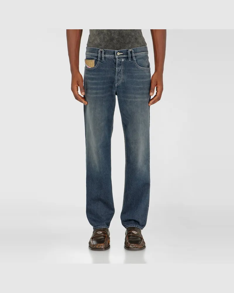 Diesel Regular Jeans Regular Waist 2023 D-Finitive, Mittelblau, Knopfverschluss Blau