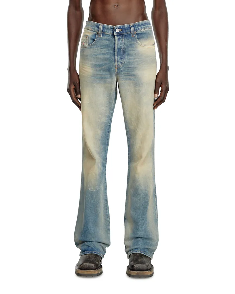 Diesel Bootcut Jeans Regular Waist 1998 D-Buck, Mittelblau, Knopfverschluss Blau