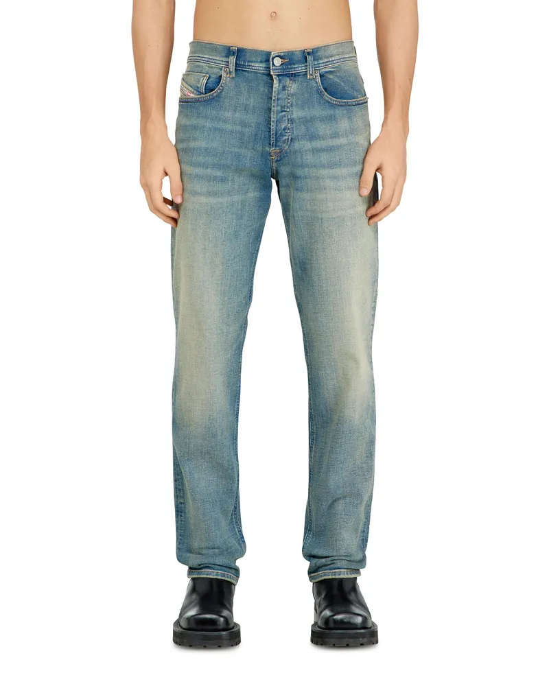 Diesel Regular Jeans Regular Waist 2023 D-Finitive, Mittelblau, Knopfverschluss Blau
