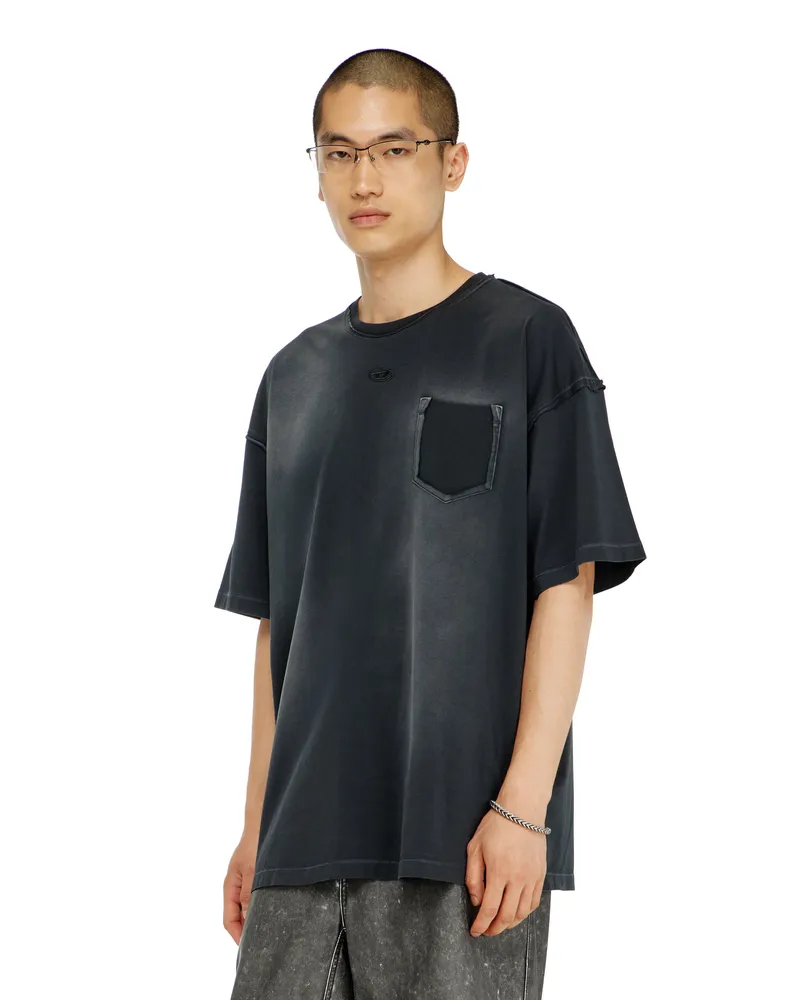 Diesel Verwaschenes T-Shirt mit zerrissener Brusttasche - T-Shirts - Herren - Schwarz Schwarz