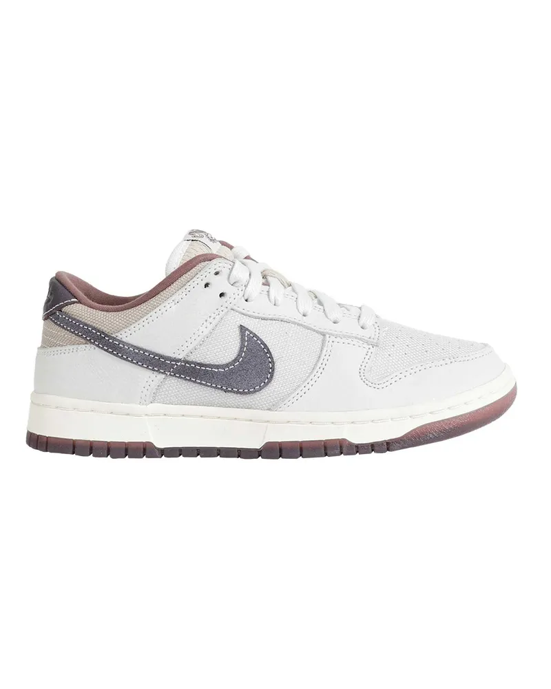 Nike Dunk Low Retro SE Sneakers Off-white
