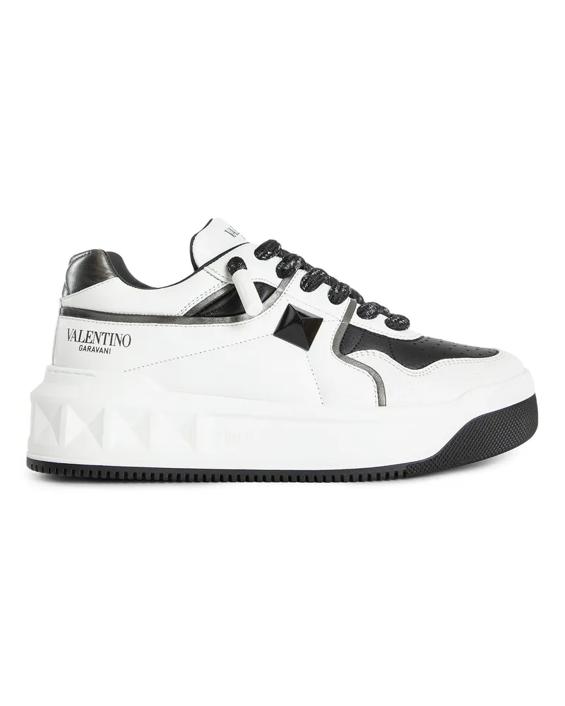 Valentino Garavani One Stud Low Top Sneakers in Nappa Black&white