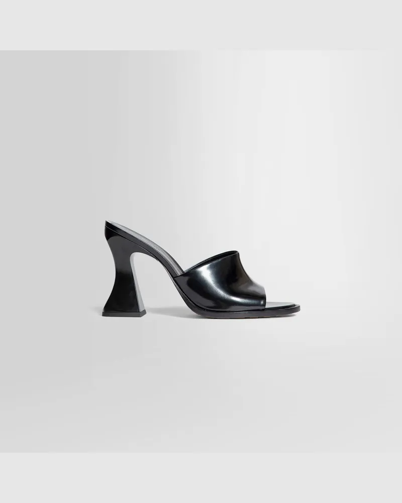 Bottega Veneta Leather Cha-Cha Mule Black