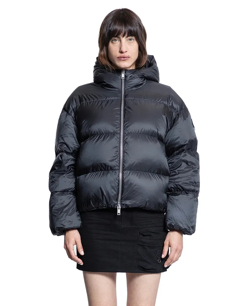 Moncler Skaara Short Down Jacket Black