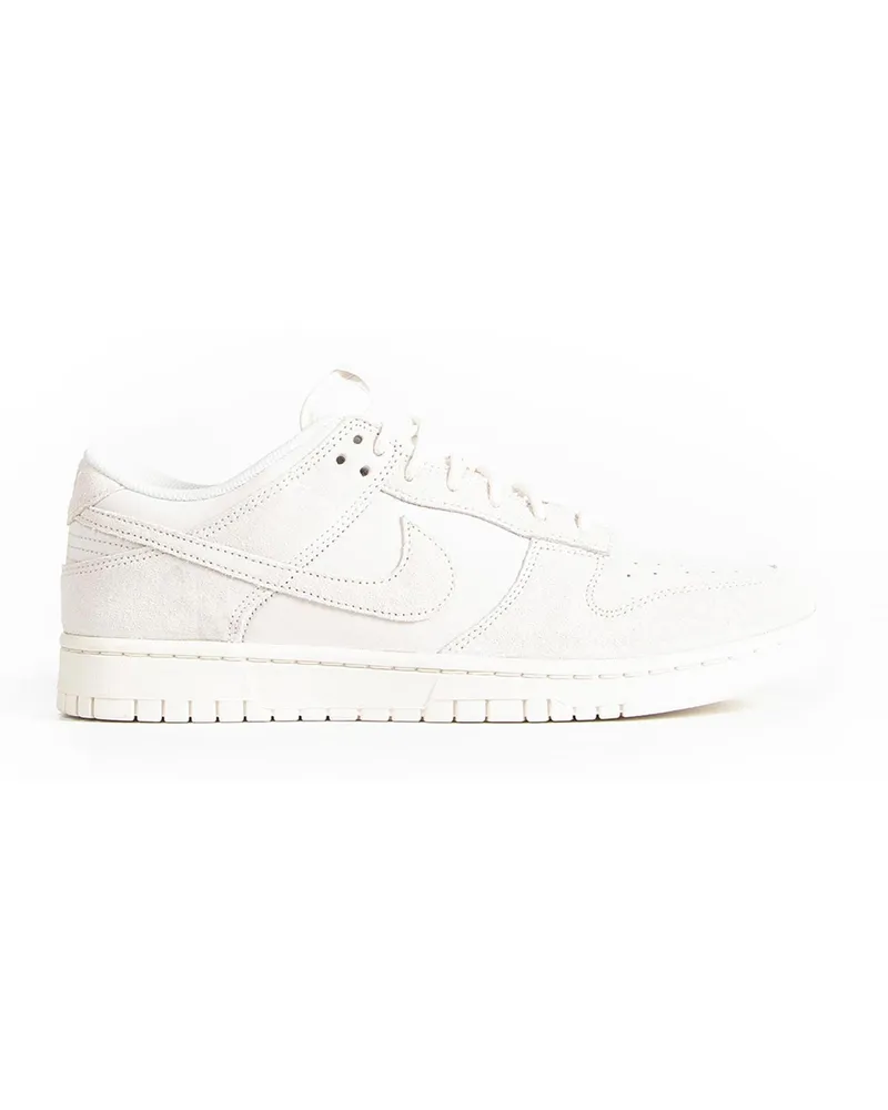 Nike Dunk Low Retro SE Sneakers Off-white