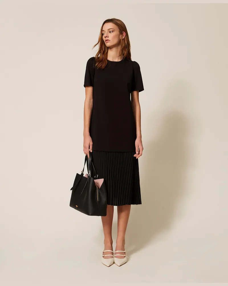 Twin-Set Kleider - Midikleid mit recyceltem Crêpe de Chine, Schwarz, Plissee, Größe Schwarz