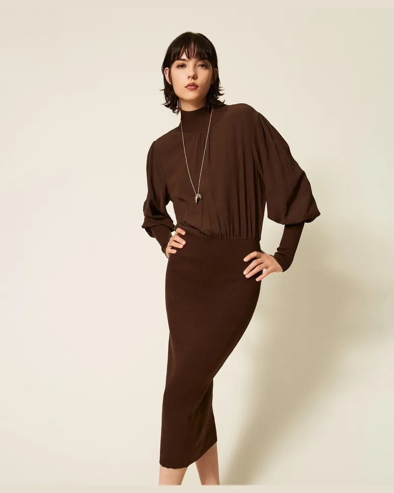 Twin-Set Maxi-Strickkleid aus Crêpe de Chine Darkness