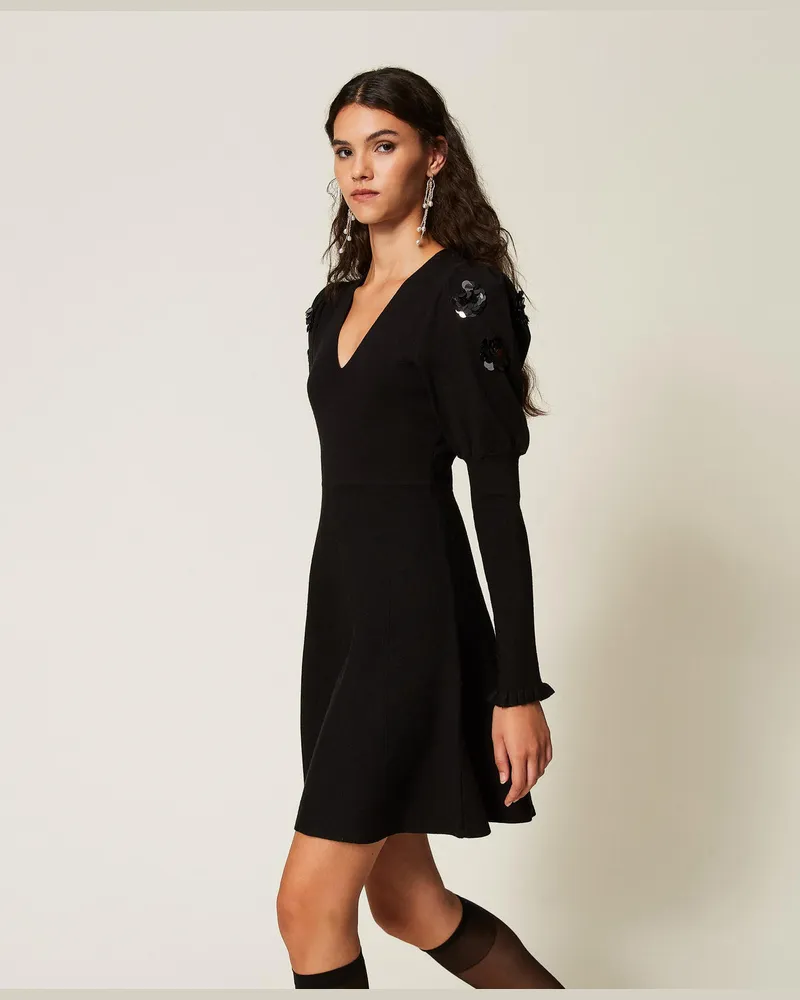 Actitude by Twinset Kurzes Strickkleid mit aufgestickten Pailletten Schwarz
