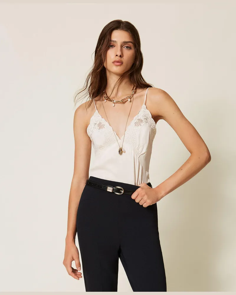 Twin-Set Top aus Envers-Satin mit Stickerei Perlmutt