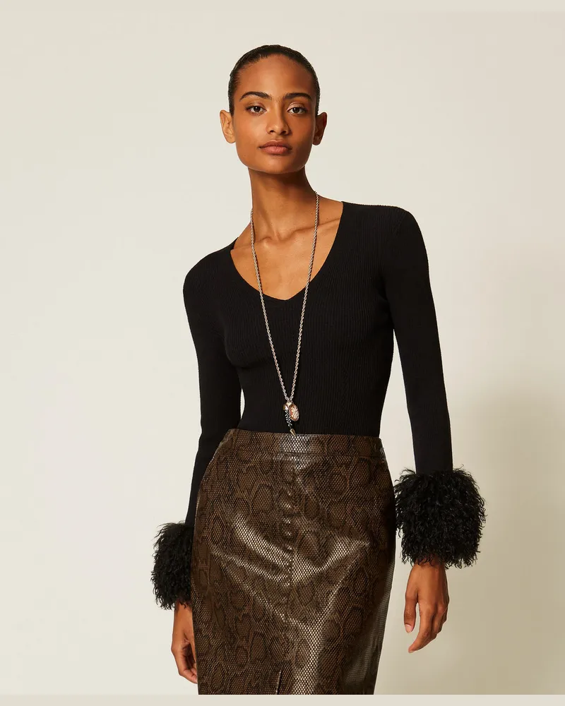 Twin-Set Gerippter Pullover mit Kunstpelz Schwarz