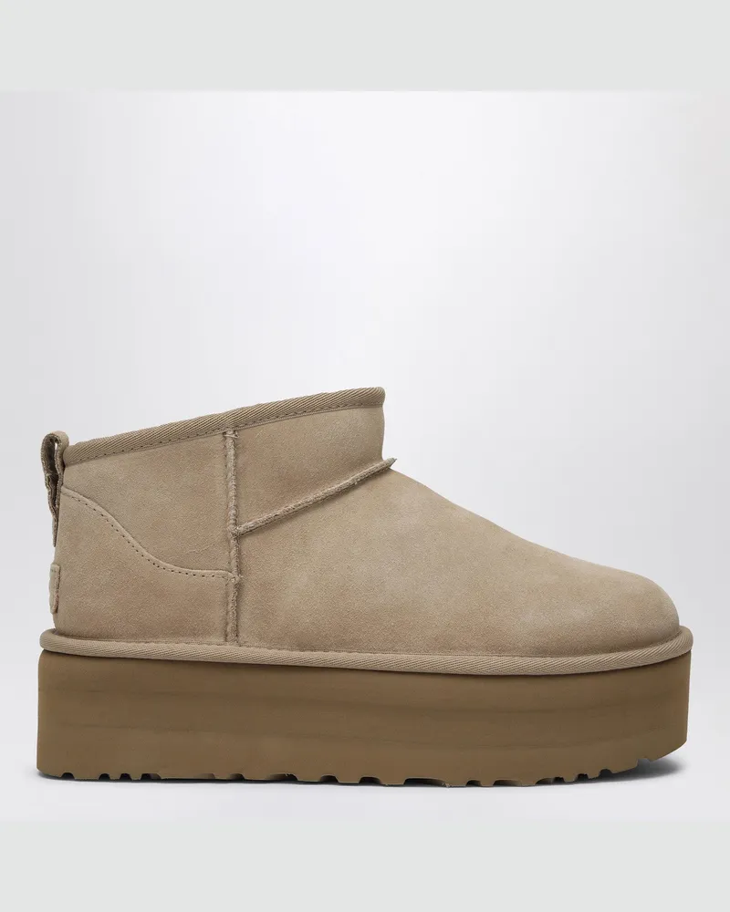 UGG Klassische Ultra Mini Stiefel mit sandfarbenem Plateau 