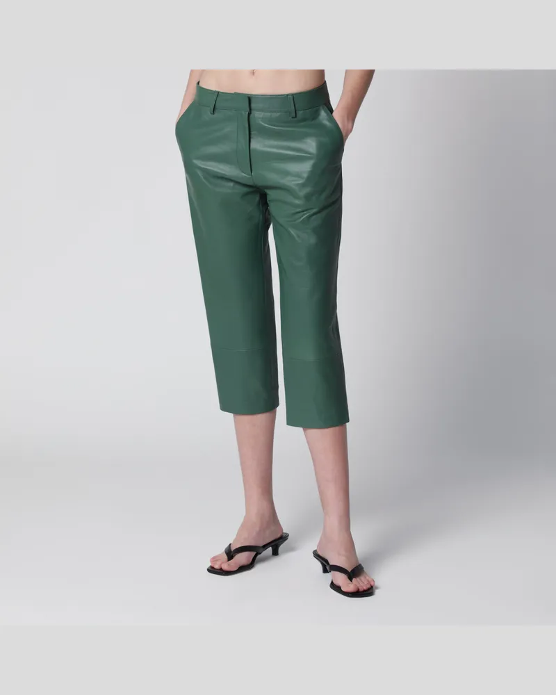 FRANKIE Shop Olivet Cropped-Hose aus Kunstleder in Grün Green