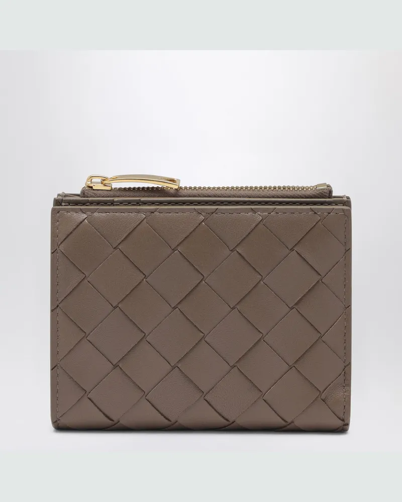Bottega Veneta Kleines Bi-Fold-Portemonnaie aus Intrecciato-Leder in Beige Pinecone Brown