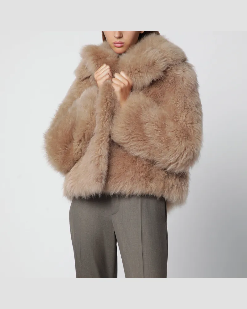 BLANCHA Kurze Pelzjacke in Karamell Beige