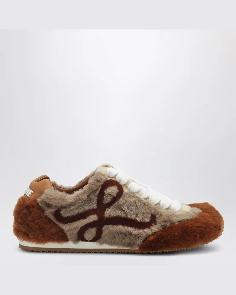 Loewe Ballet Runner 2.0 Sneaker aus hell-/dunkelbraunem Schaffell Grau