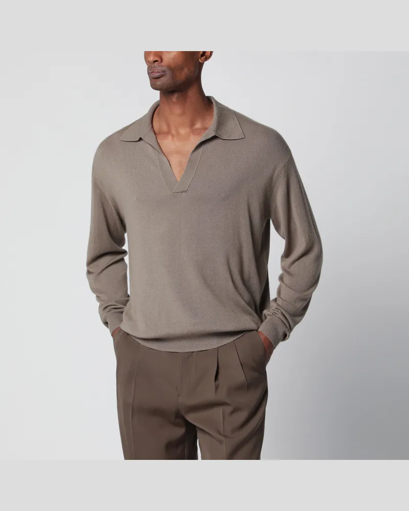AURALEE Skipper-Poloshirt aus Kaschmir und Seide in Khakibraun Beige