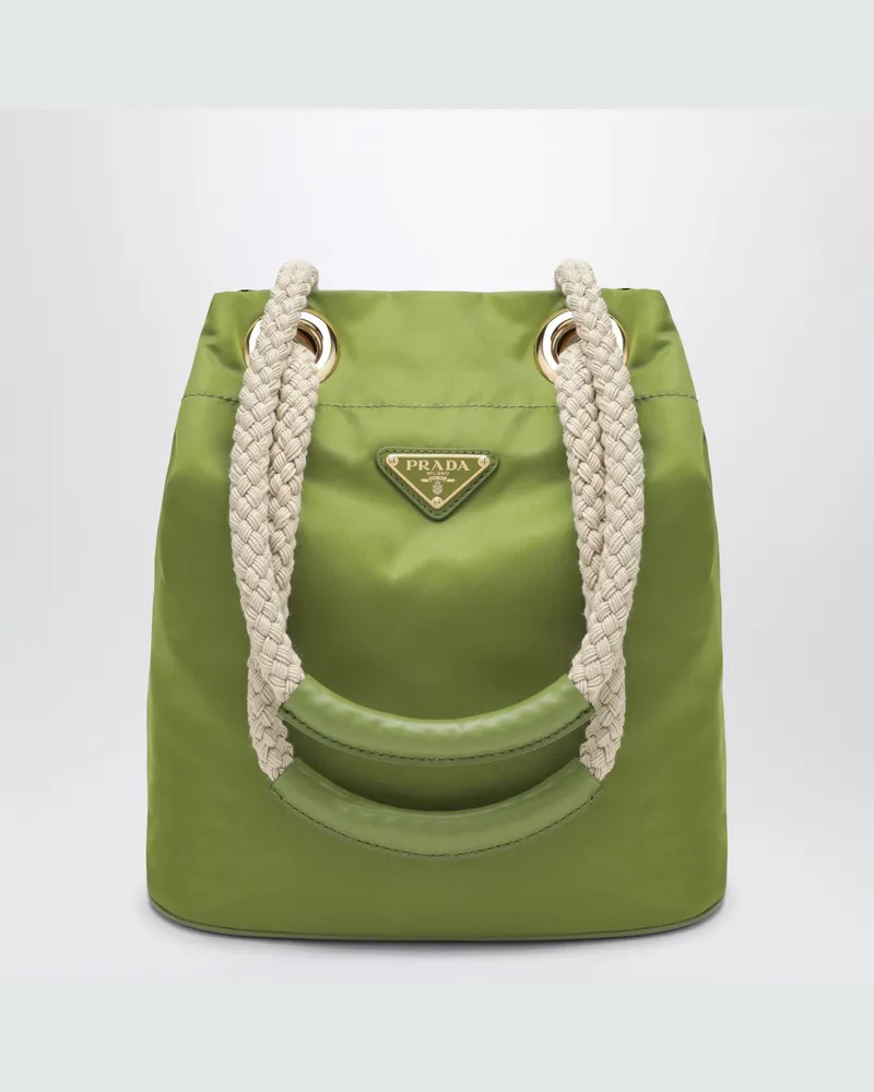 Prada Mariner small Bucket Bag aus efeugrünem Re-Nylon 