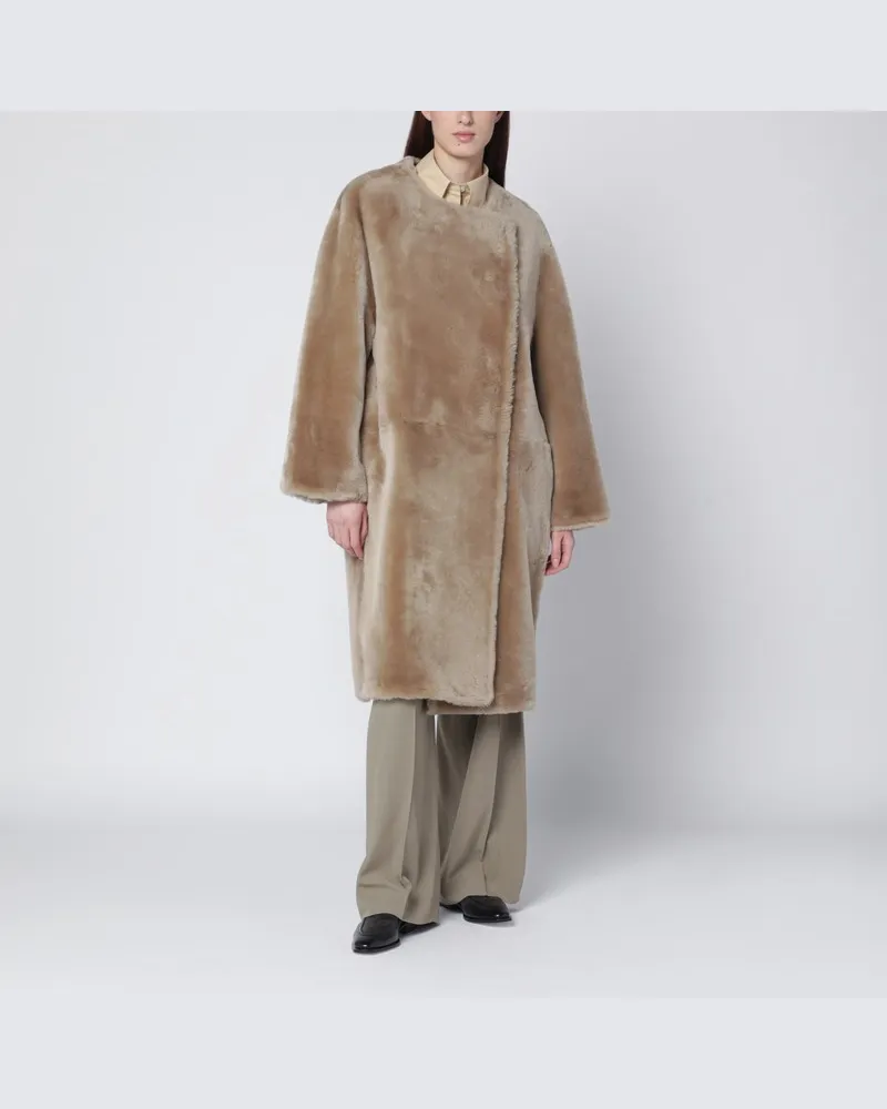 Totême Bernsteinbeiger Shearling-Mantel Beige
