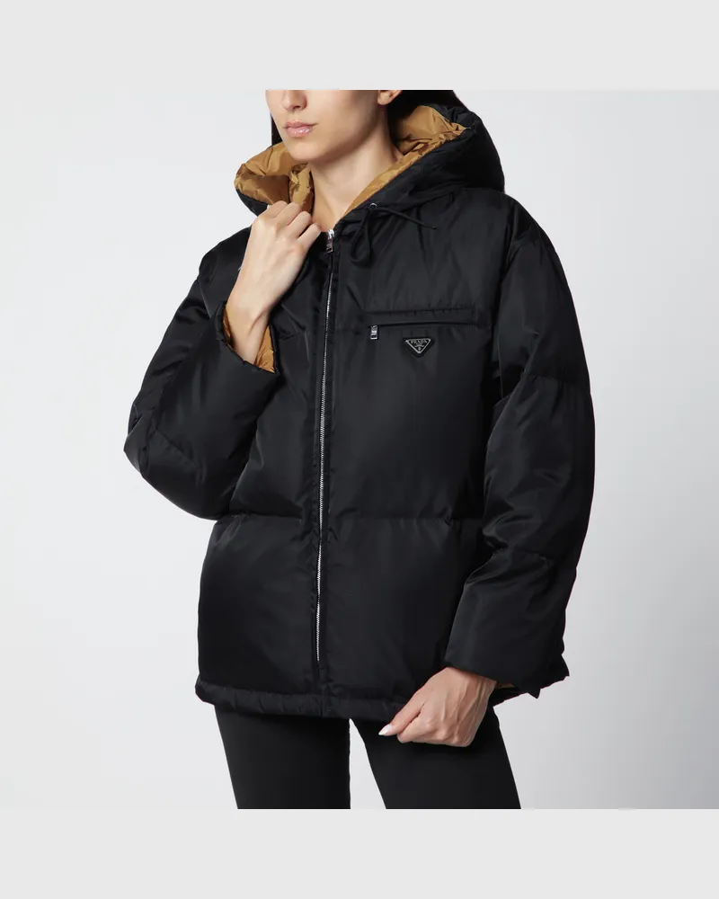 Prada Schwarze Daunenjacke mit Reißverschluss aus Re-Nylon Black