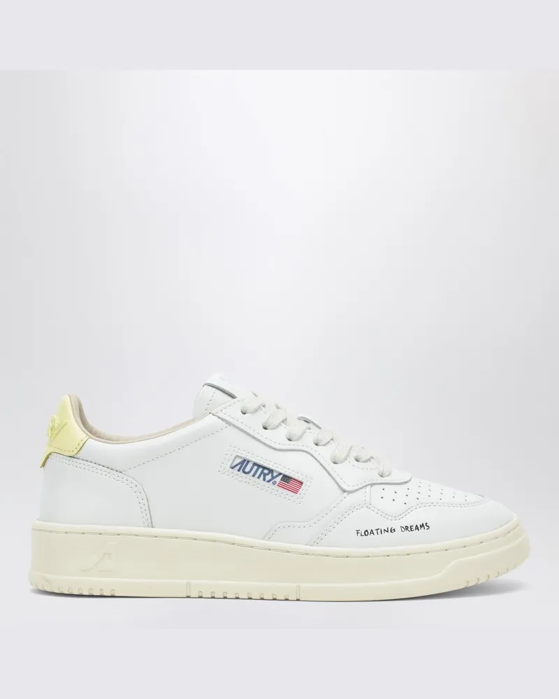 AUTRY Medalist Low Sneaker in Weiß/Gelb „Floating Dreams Weiß