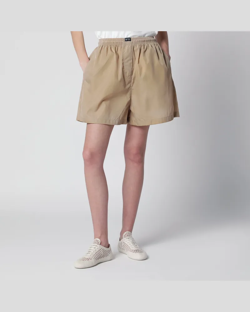 Prada Shorts aus Re-Nylon in Camel Beige