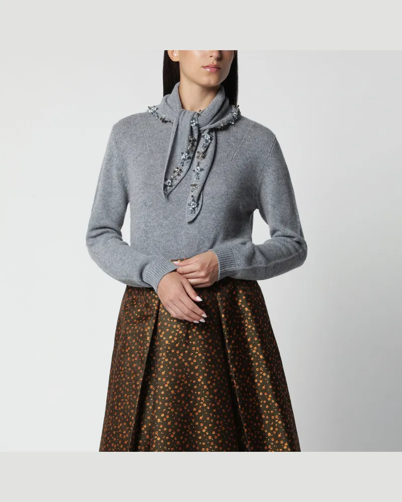 Prada Grauer Kaschmirpullover mit Schmuckschal Grey