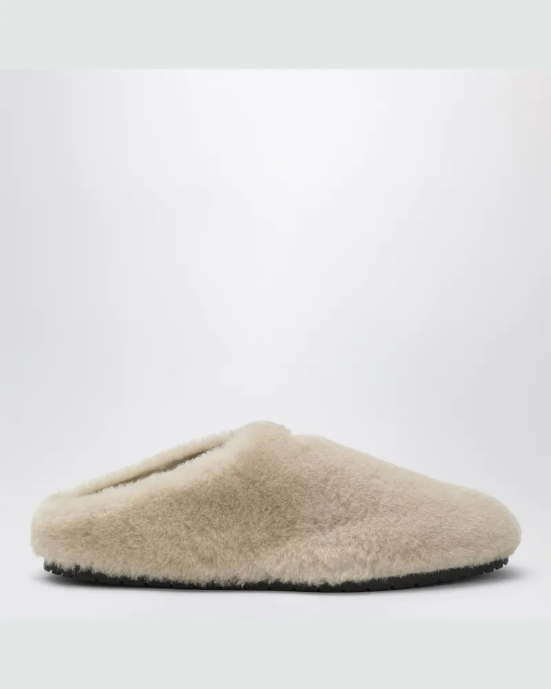 Prada Hellbeige Lammfell-Clogs Beige