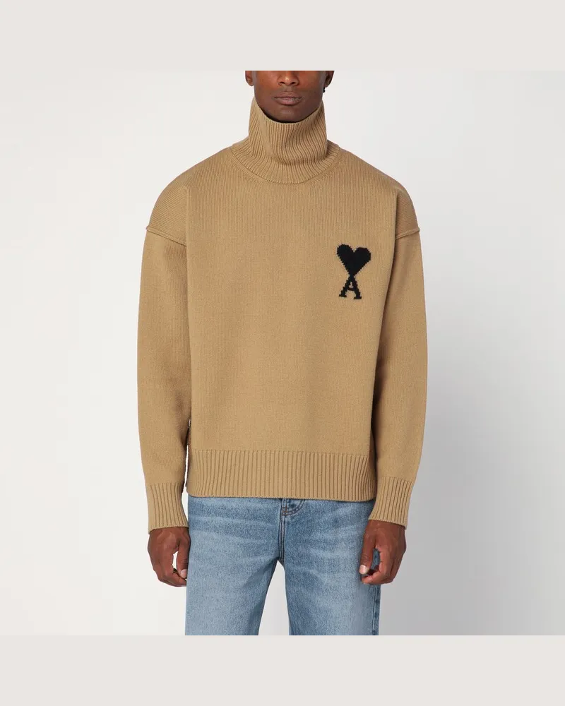 AMI Paris Rollkragenpullover in Camel von Ami De Coeur Beige