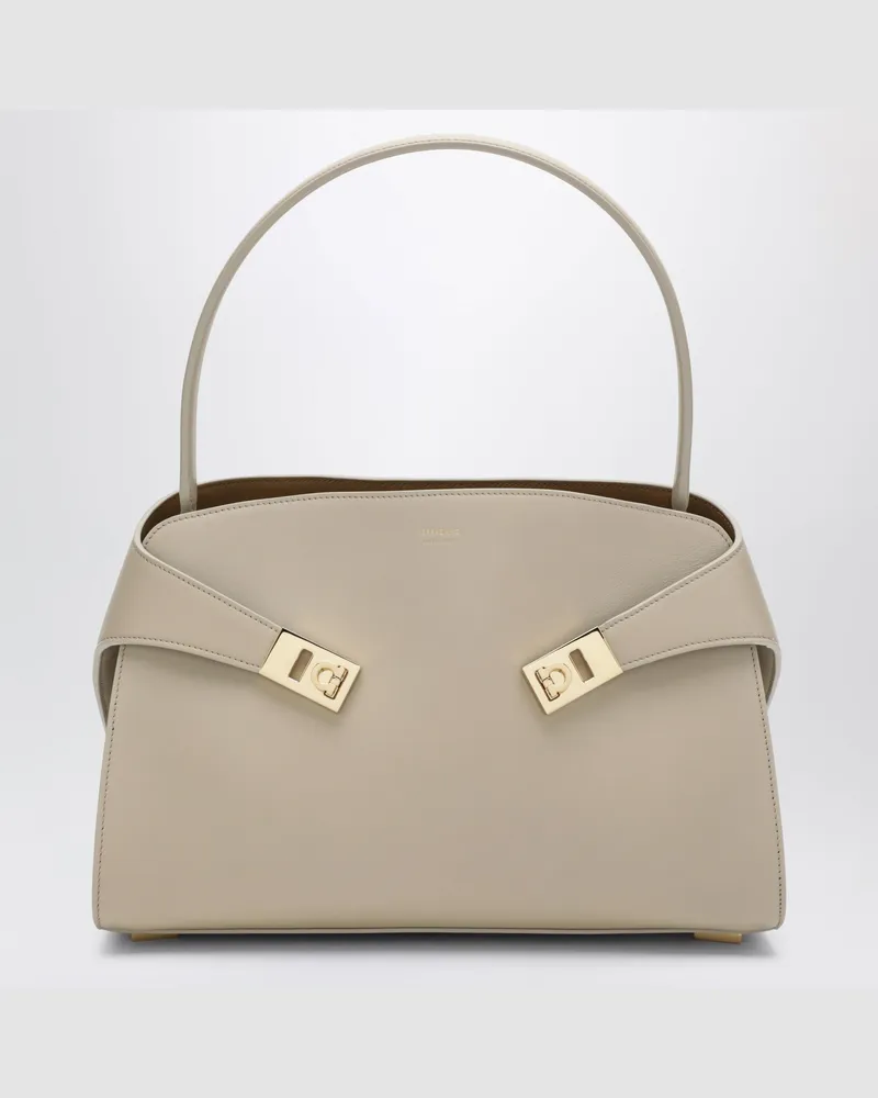 Ferragamo Elfenbeinfarbene Hug Soft M Handtasche aus Leder Yellow