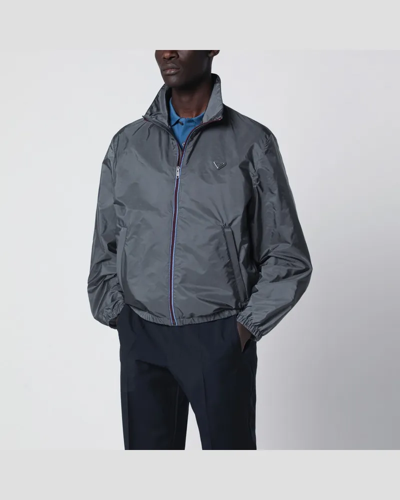 Prada Graue Re-Nylon Jacke mit Reißverschluss Hellblau