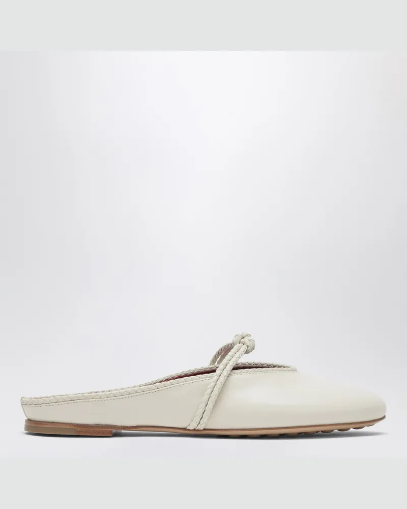 Bottega Veneta Rosa Pantoletten in der Farbe Sea Salt White