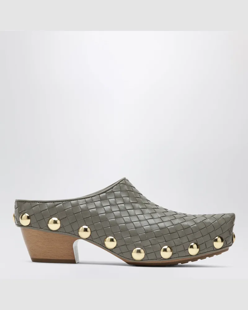 Bottega Veneta Clogs Gondola aus geflochtenem Leder in Taupe Green