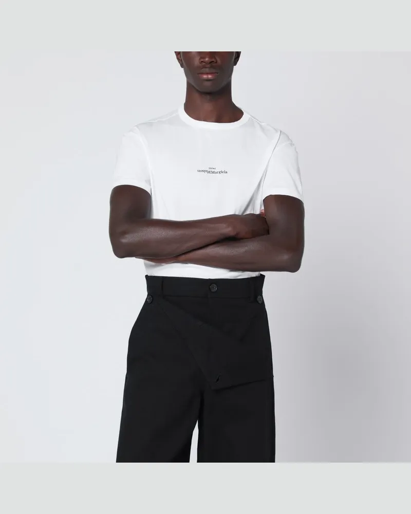 Maison Margiela Weißes T-Shirt mit verzerrtem Logo Weiß